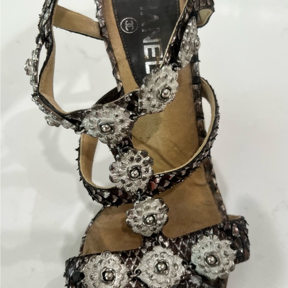 Chanel sandals exotic skin/ cork heel - Picture 3 of 8